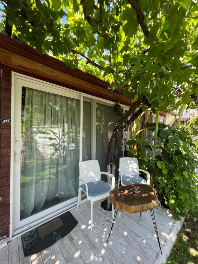 Mavi Yengec Bungalows And Hotel Орхание Экстерьер фото